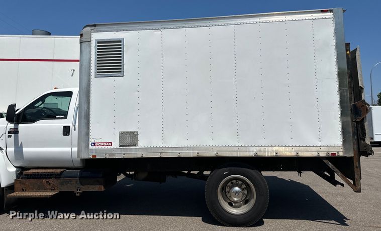 image for item LR9364 2015 Ford  F650 Super Duty box truck