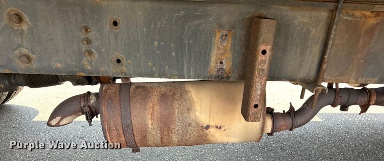 image for item LR9364 2015 Ford  F650 Super Duty box truck