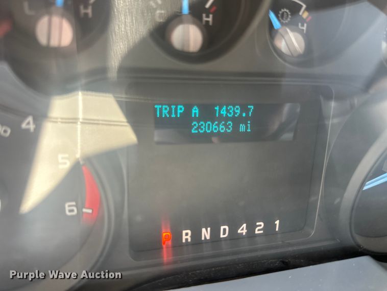 image for item LR9364 2015 Ford  F650 Super Duty box truck