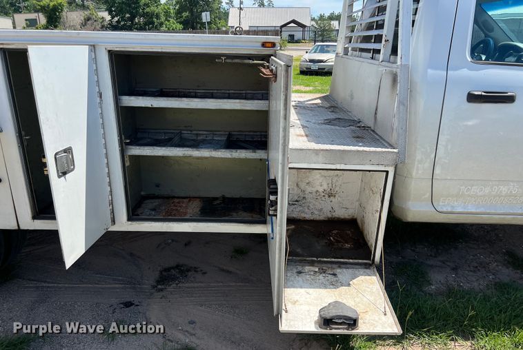 image for item LU9852 2012 Dodge Ram 4500 utility bed pickup truck