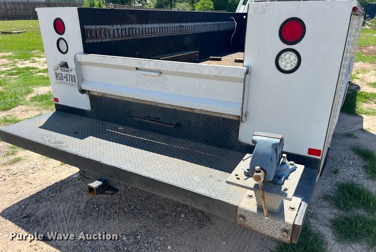 image for item LU9852 2012 Dodge Ram 4500 utility bed pickup truck