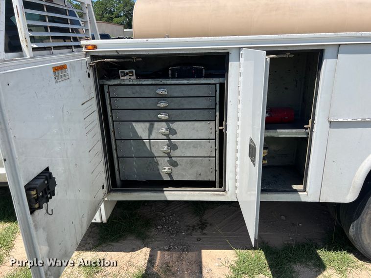 image for item LU9852 2012 Dodge Ram 4500 utility bed pickup truck