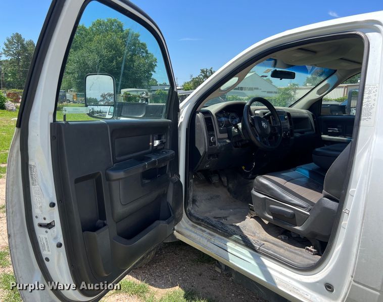 image for item LU9852 2012 Dodge Ram 4500 utility bed pickup truck