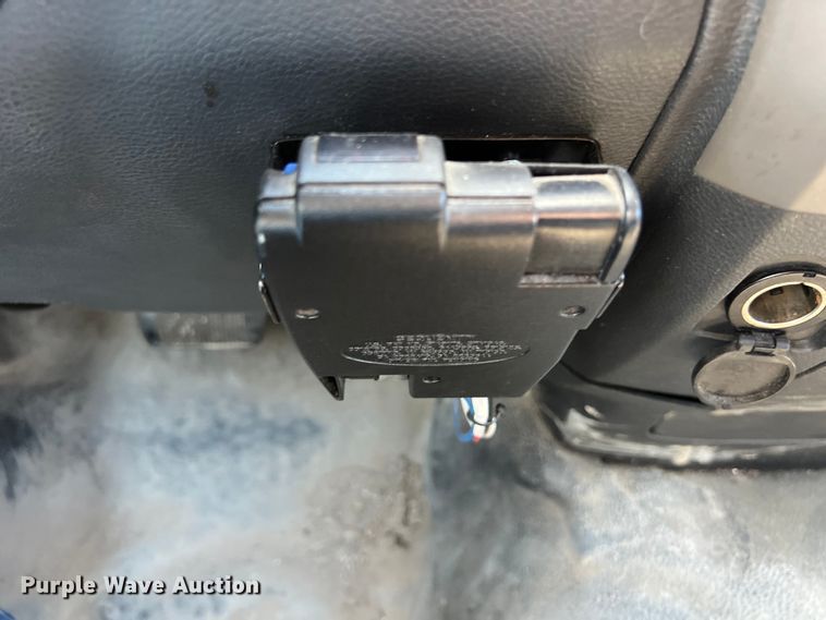 image for item LU9852 2012 Dodge Ram 4500 utility bed pickup truck