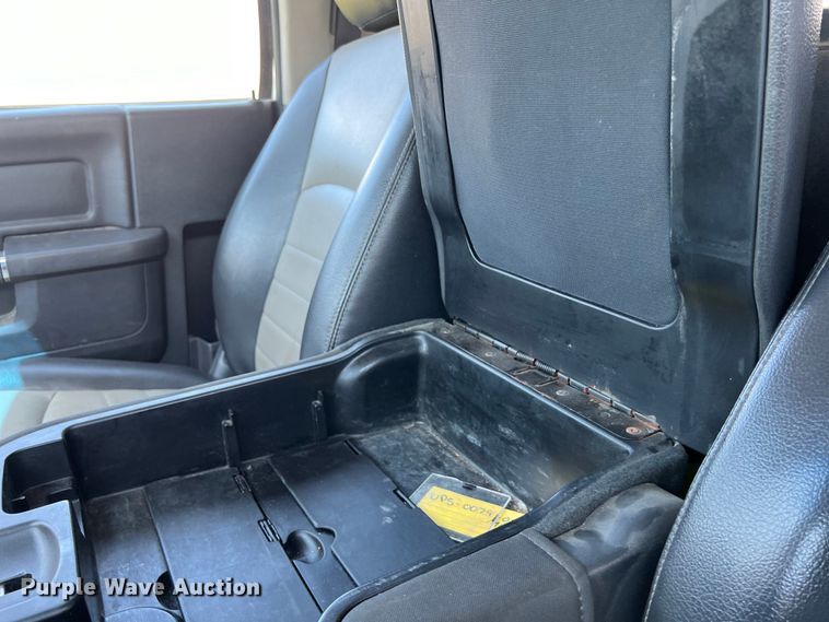 image for item LU9852 2012 Dodge Ram 4500 utility bed pickup truck