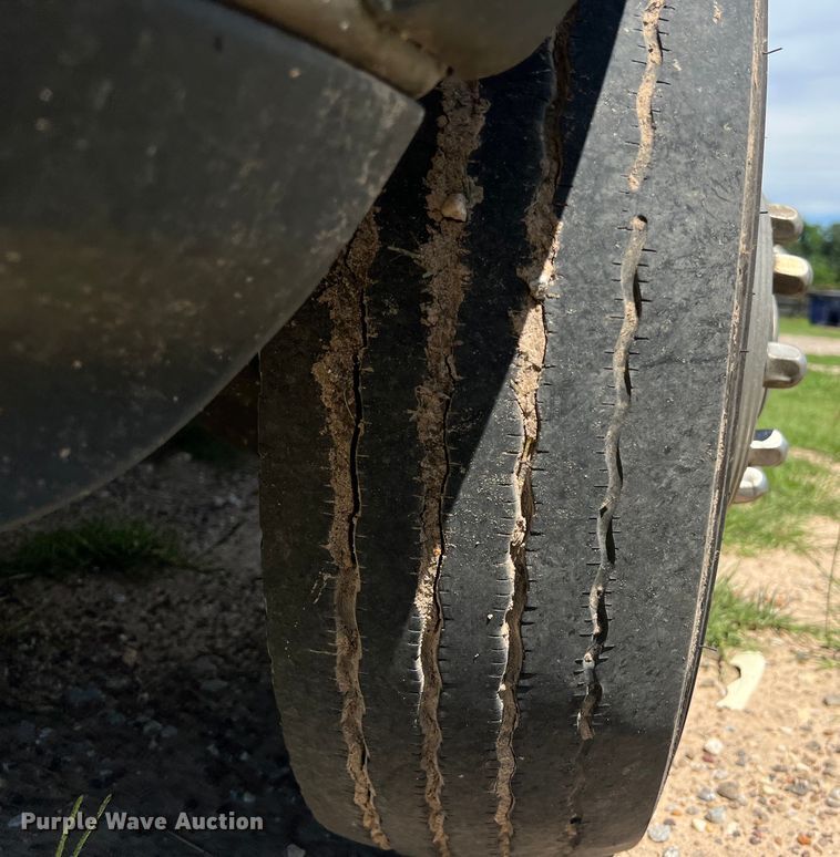 image for item LU9852 2012 Dodge Ram 4500 utility bed pickup truck