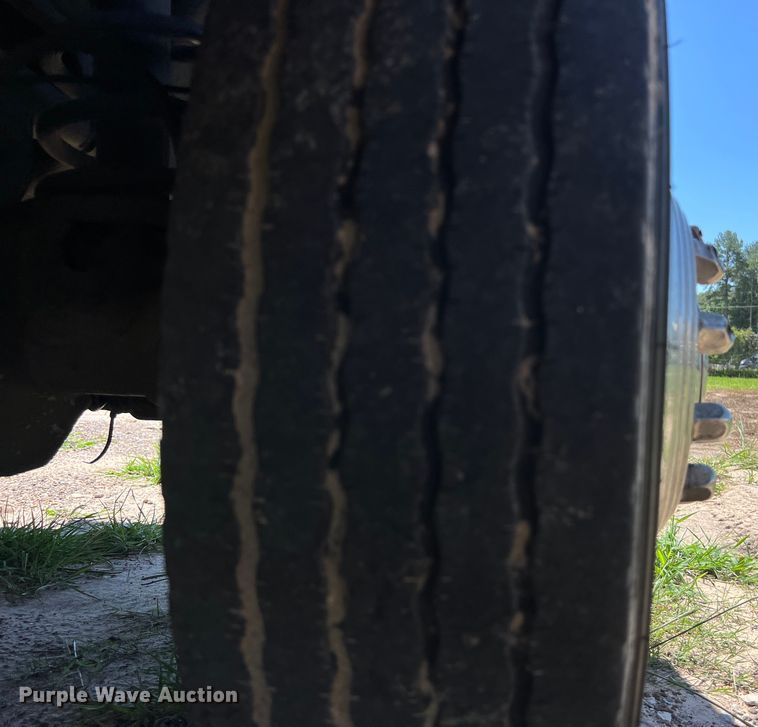 image for item LU9852 2012 Dodge Ram 4500 utility bed pickup truck