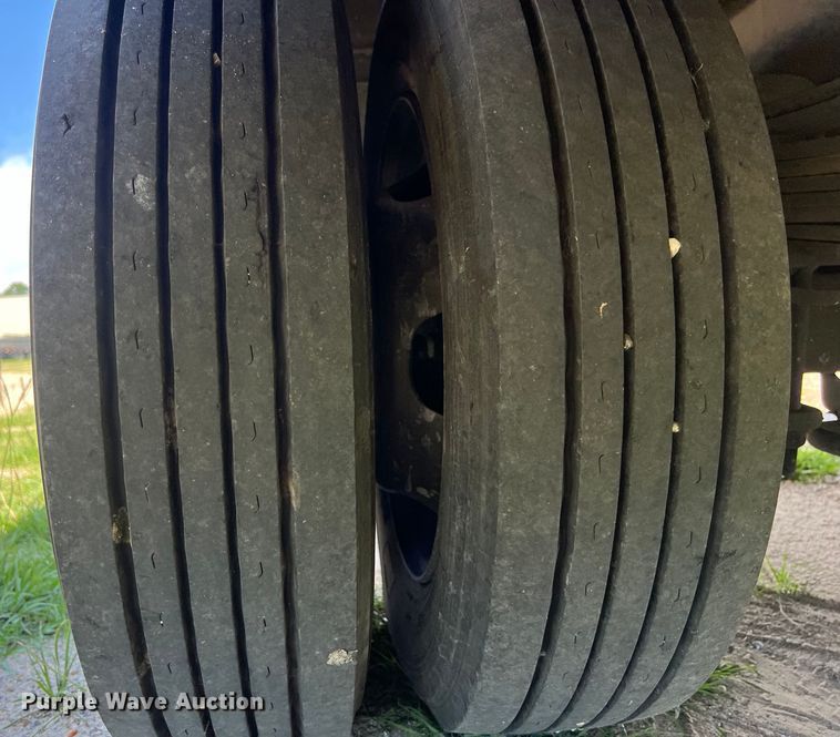 image for item LU9852 2012 Dodge Ram 4500 utility bed pickup truck