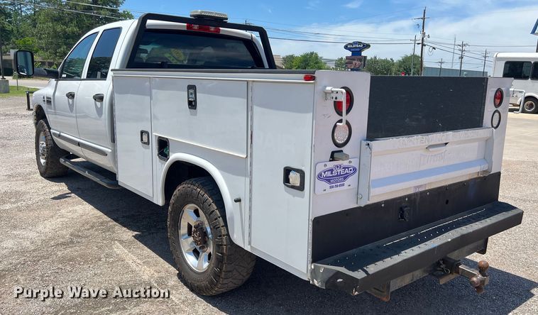 image for item LU9854 2007 Dodge Ram 2500HD Quad Cab utility bed pickup truck