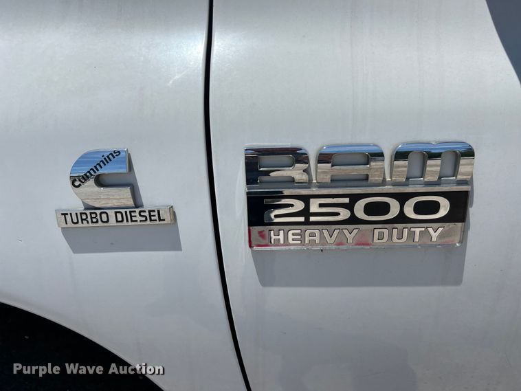 image for item LU9854 2007 Dodge Ram 2500HD Quad Cab utility bed pickup truck