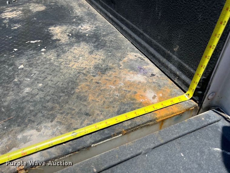 image for item LU9854 2007 Dodge Ram 2500HD Quad Cab utility bed pickup truck