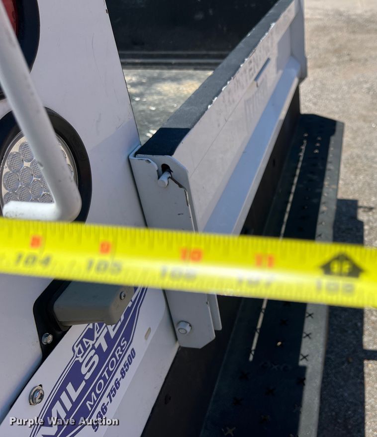 image for item LU9854 2007 Dodge Ram 2500HD Quad Cab utility bed pickup truck