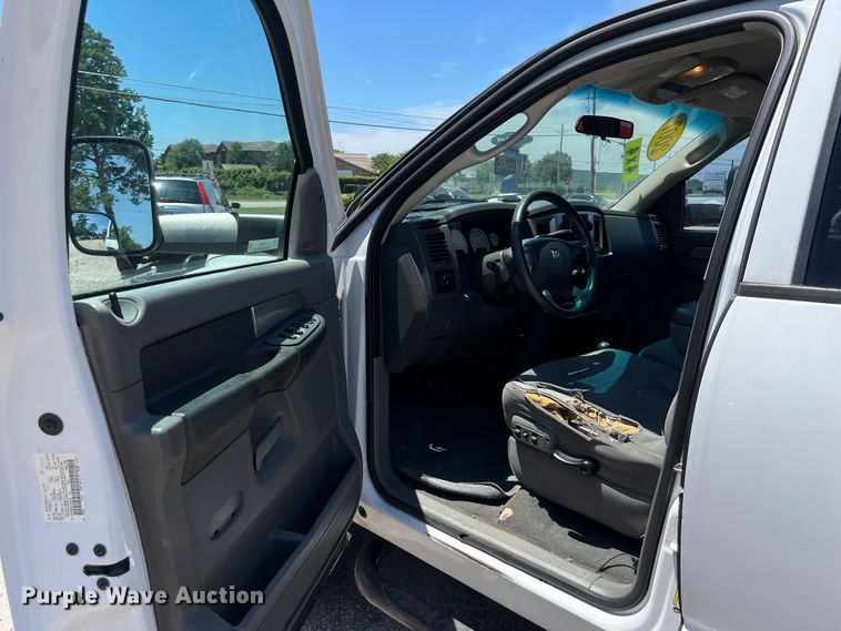 image for item LU9854 2007 Dodge Ram 2500HD Quad Cab utility bed pickup truck