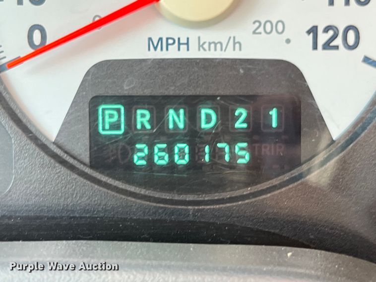 image for item LU9854 2007 Dodge Ram 2500HD Quad Cab utility bed pickup truck