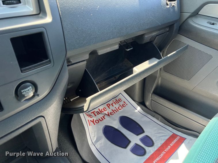 image for item LU9854 2007 Dodge Ram 2500HD Quad Cab utility bed pickup truck