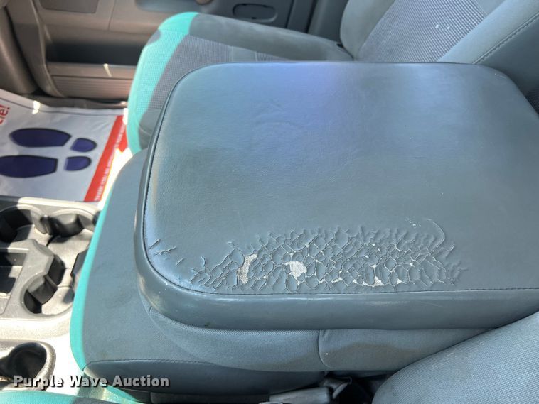 image for item LU9854 2007 Dodge Ram 2500HD Quad Cab utility bed pickup truck