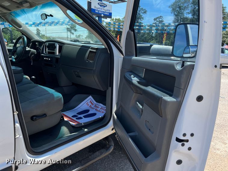 image for item LU9854 2007 Dodge Ram 2500HD Quad Cab utility bed pickup truck