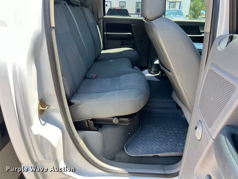 image for item LU9854 2007 Dodge Ram 2500HD Quad Cab utility bed pickup truck