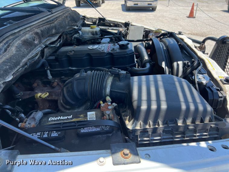 image for item LU9854 2007 Dodge Ram 2500HD Quad Cab utility bed pickup truck