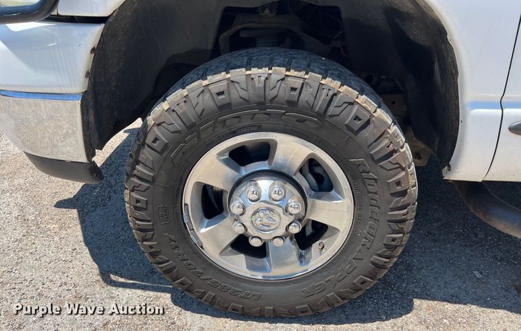 image for item LU9854 2007 Dodge Ram 2500HD Quad Cab utility bed pickup truck