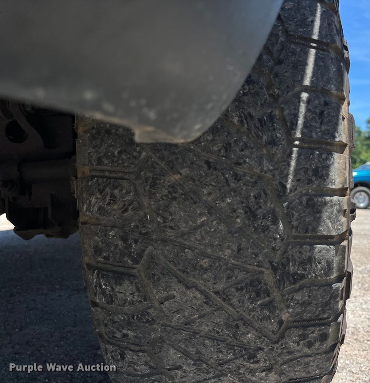 image for item LU9854 2007 Dodge Ram 2500HD Quad Cab utility bed pickup truck