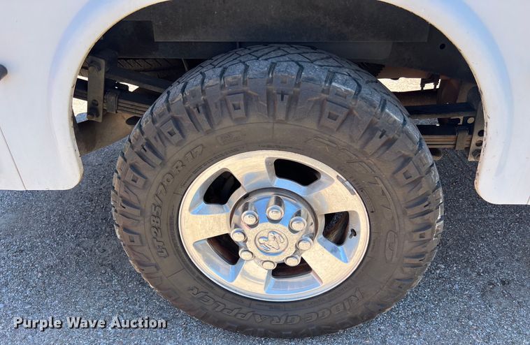 image for item LU9854 2007 Dodge Ram 2500HD Quad Cab utility bed pickup truck