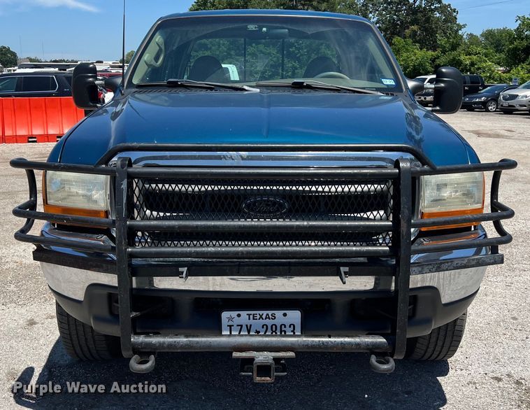 image for item LU9855 2000 Ford F-250 Super Duty Lariat Crew Cab pickup truck