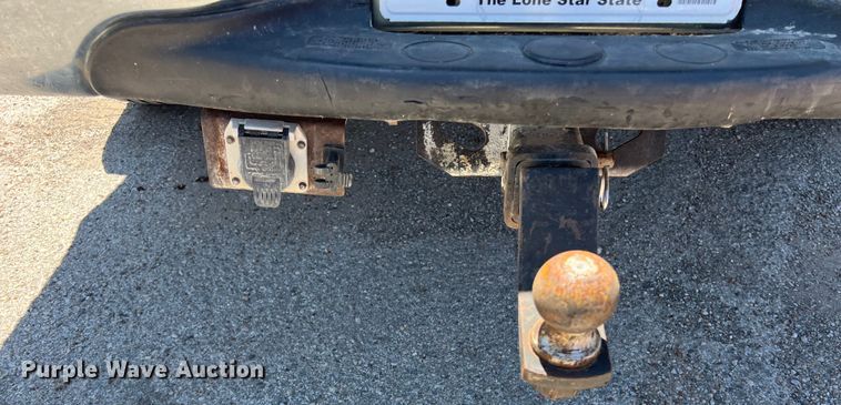 image for item LU9855 2000 Ford F-250 Super Duty Lariat Crew Cab pickup truck