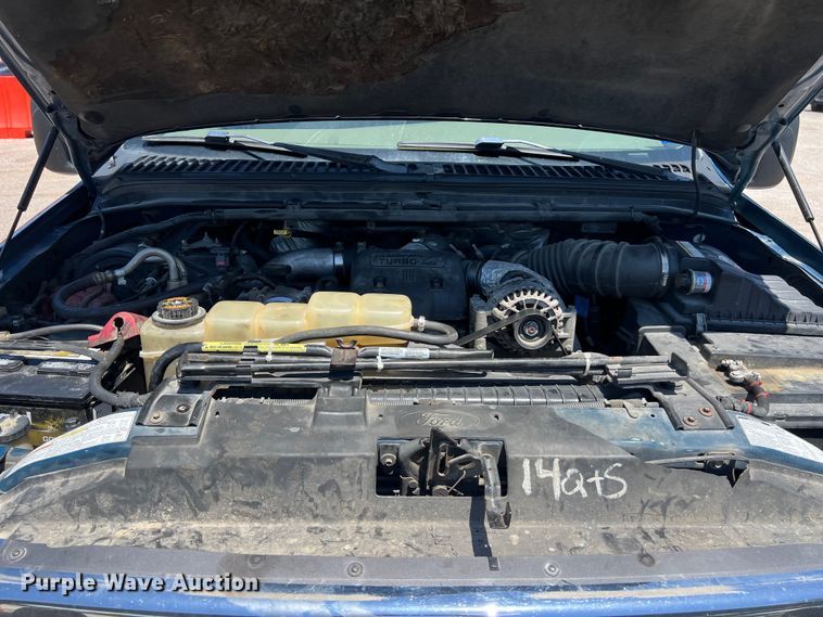 image for item LU9855 2000 Ford F-250 Super Duty Lariat Crew Cab pickup truck