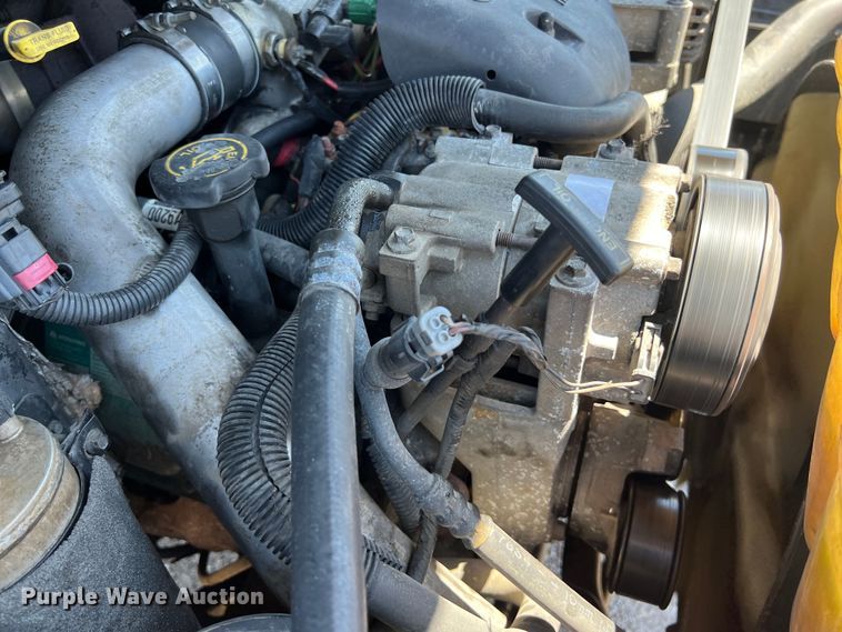 image for item LU9855 2000 Ford F-250 Super Duty Lariat Crew Cab pickup truck