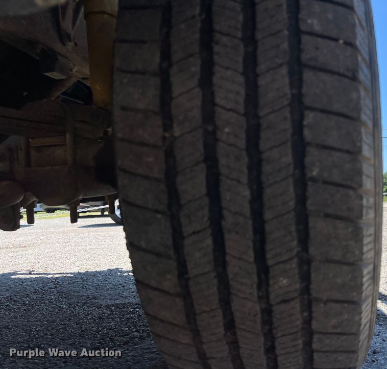 image for item LU9855 2000 Ford F-250 Super Duty Lariat Crew Cab pickup truck