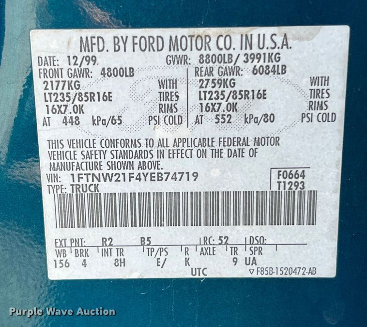 image for item LU9855 2000 Ford F-250 Super Duty Lariat Crew Cab pickup truck