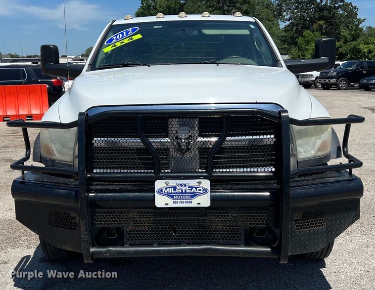 image for item LU9856 2012 Dodge Ram 4500HD flatbed pickup truck