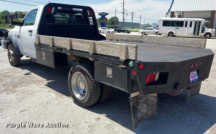 image for item LU9856 2012 Dodge Ram 4500HD flatbed pickup truck