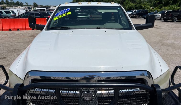 image for item LU9856 2012 Dodge Ram 4500HD flatbed pickup truck