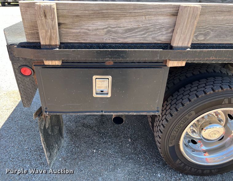 image for item LU9856 2012 Dodge Ram 4500HD flatbed pickup truck