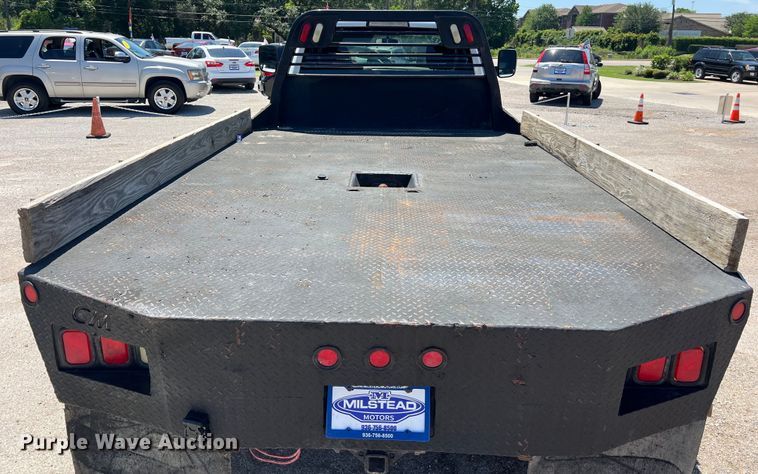 image for item LU9856 2012 Dodge Ram 4500HD flatbed pickup truck