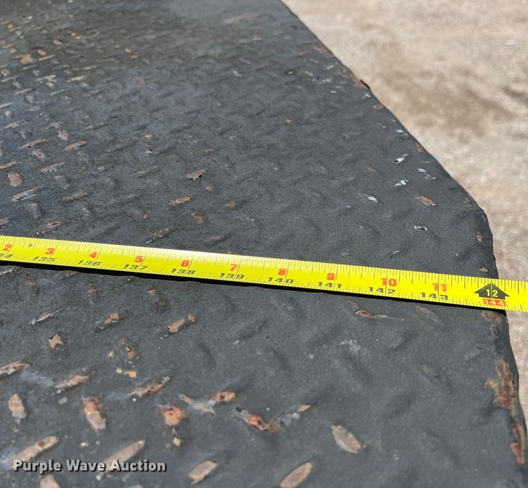 image for item LU9856 2012 Dodge Ram 4500HD flatbed pickup truck