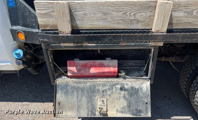 image for item LU9856 2012 Dodge Ram 4500HD flatbed pickup truck