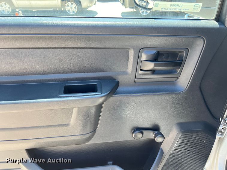 image for item LU9856 2012 Dodge Ram 4500HD flatbed pickup truck