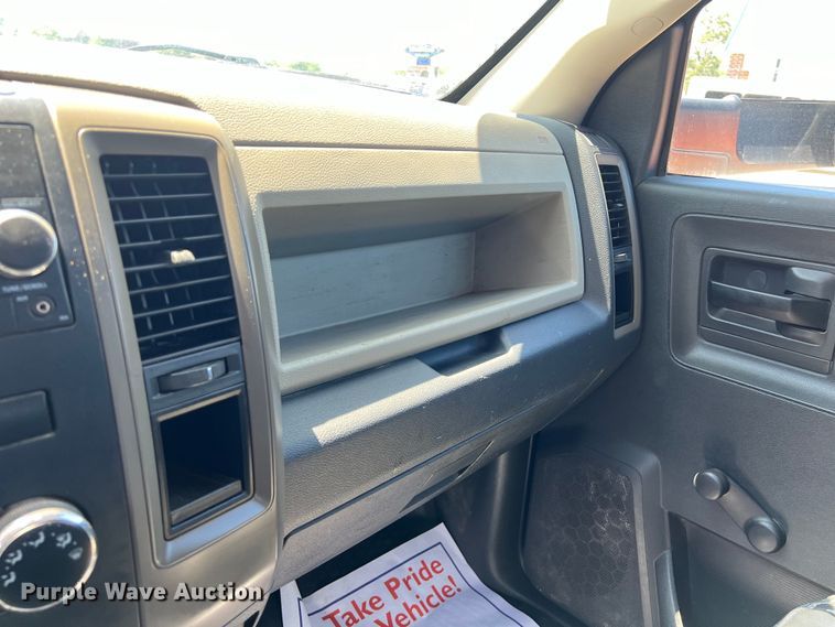 image for item LU9856 2012 Dodge Ram 4500HD flatbed pickup truck