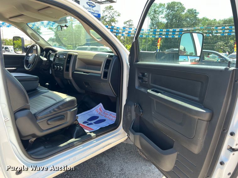 image for item LU9856 2012 Dodge Ram 4500HD flatbed pickup truck