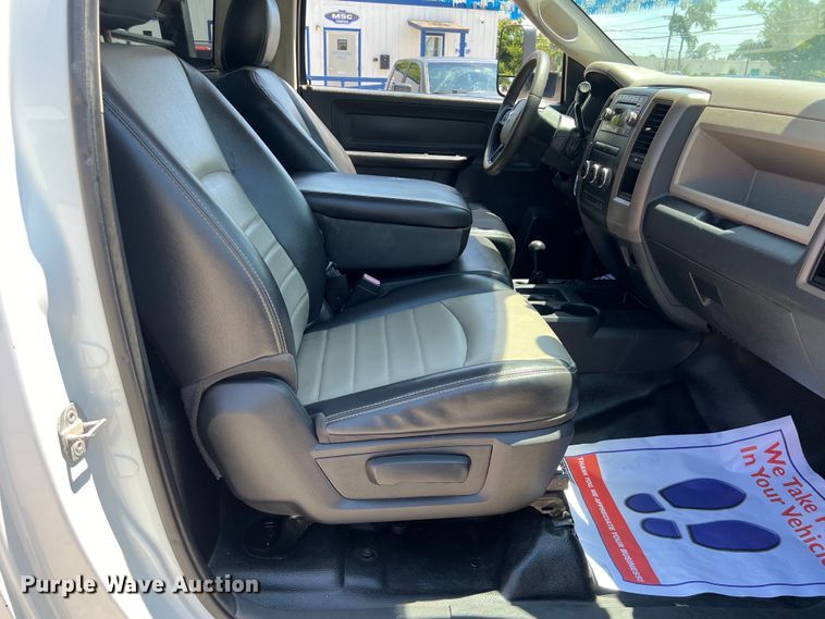 image for item LU9856 2012 Dodge Ram 4500HD flatbed pickup truck