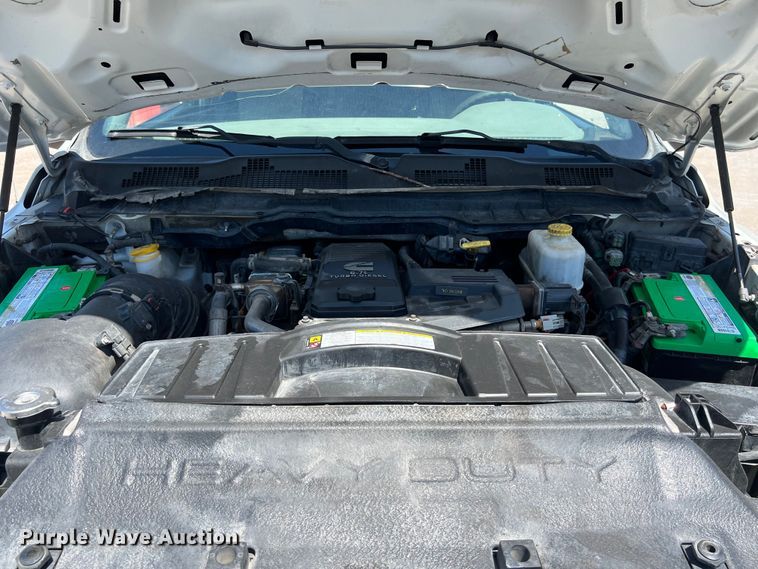 image for item LU9856 2012 Dodge Ram 4500HD flatbed pickup truck