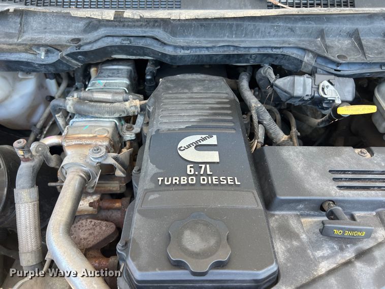 image for item LU9856 2012 Dodge Ram 4500HD flatbed pickup truck