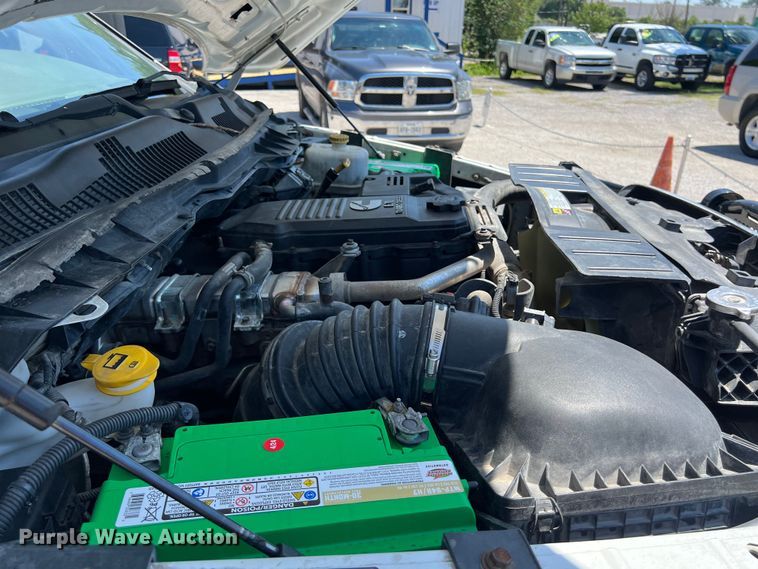 image for item LU9856 2012 Dodge Ram 4500HD flatbed pickup truck