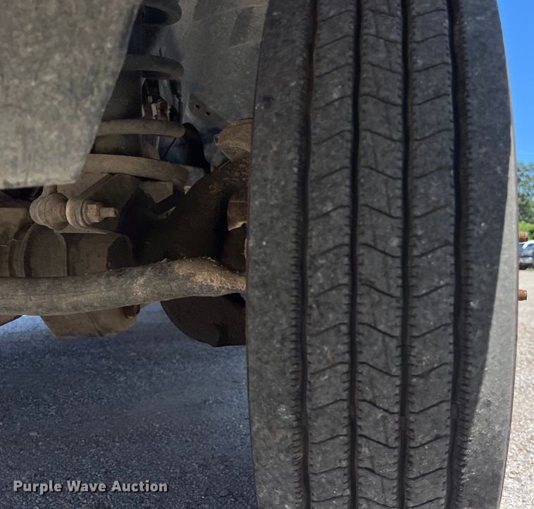 image for item LU9856 2012 Dodge Ram 4500HD flatbed pickup truck