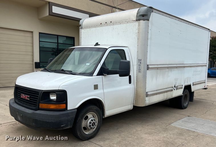 image for item LU9859 2016 GMC Savana 3500 box truck