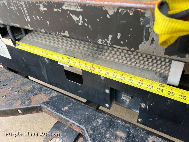 image for item LU9859 2016 GMC Savana 3500 box truck