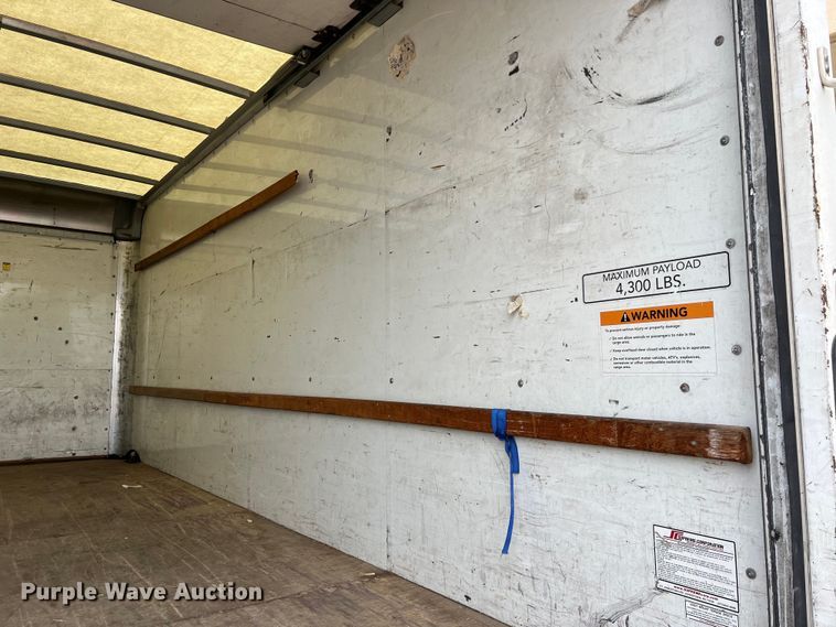 image for item LU9859 2016 GMC Savana 3500 box truck